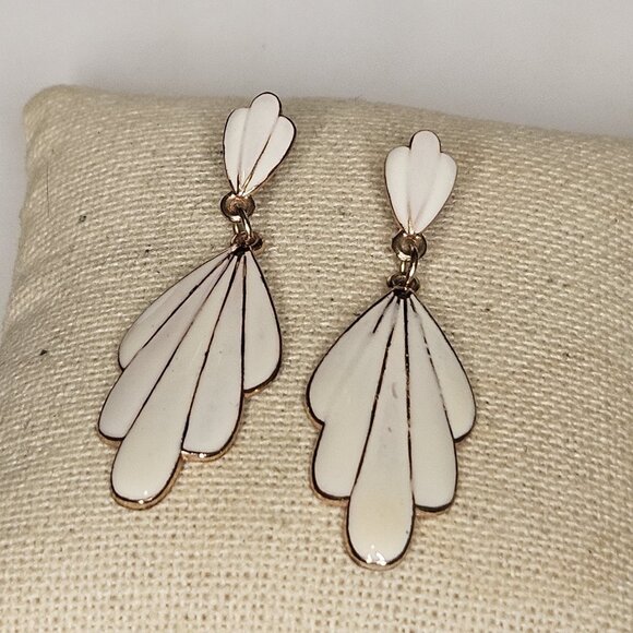 Ivory & Gold Dangle Drop Fans Pierced Earrings - Picture 1 of 2